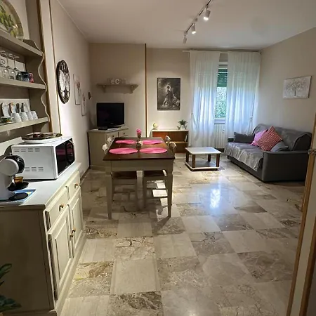 Gardalba Apartment *